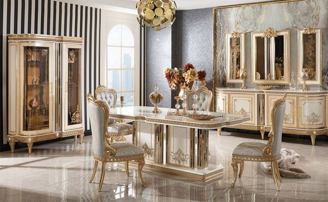 Ảnh 10: Mẫu bàn ghế ăn đẹp thiết kế theo phong cách cổ điển