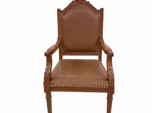 Ghế giám đốc được thiết kế với 4 chân tĩnh chắc chắn - GGDVP18