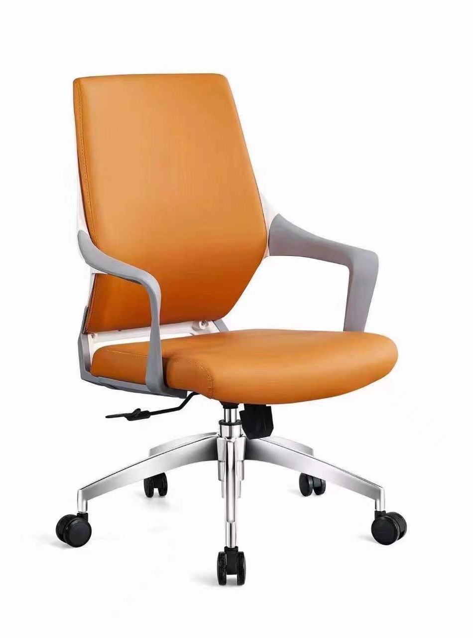 Sản phẩm ghế xoay với phần đệm mút được bọc da tự nhiên - GXVP03